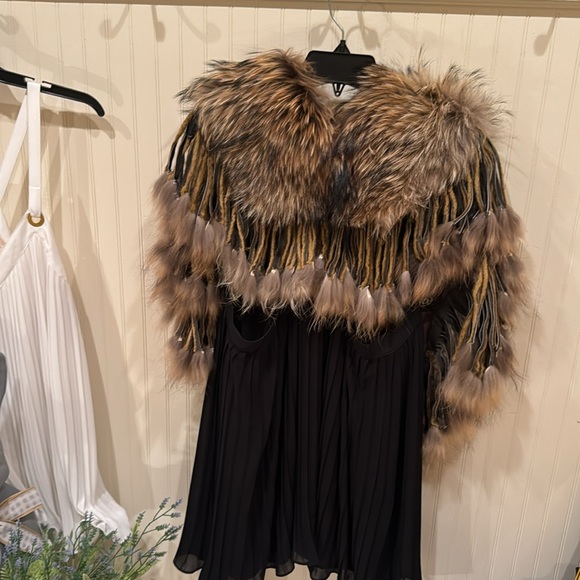Overland Fur shawl - Picture 3 of 7